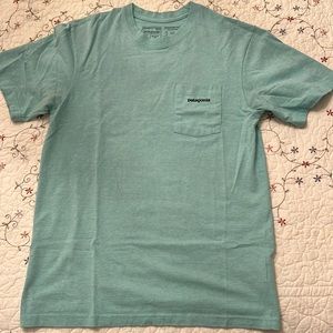 Mens Patagonia short sleeved t shirt, size S, like new